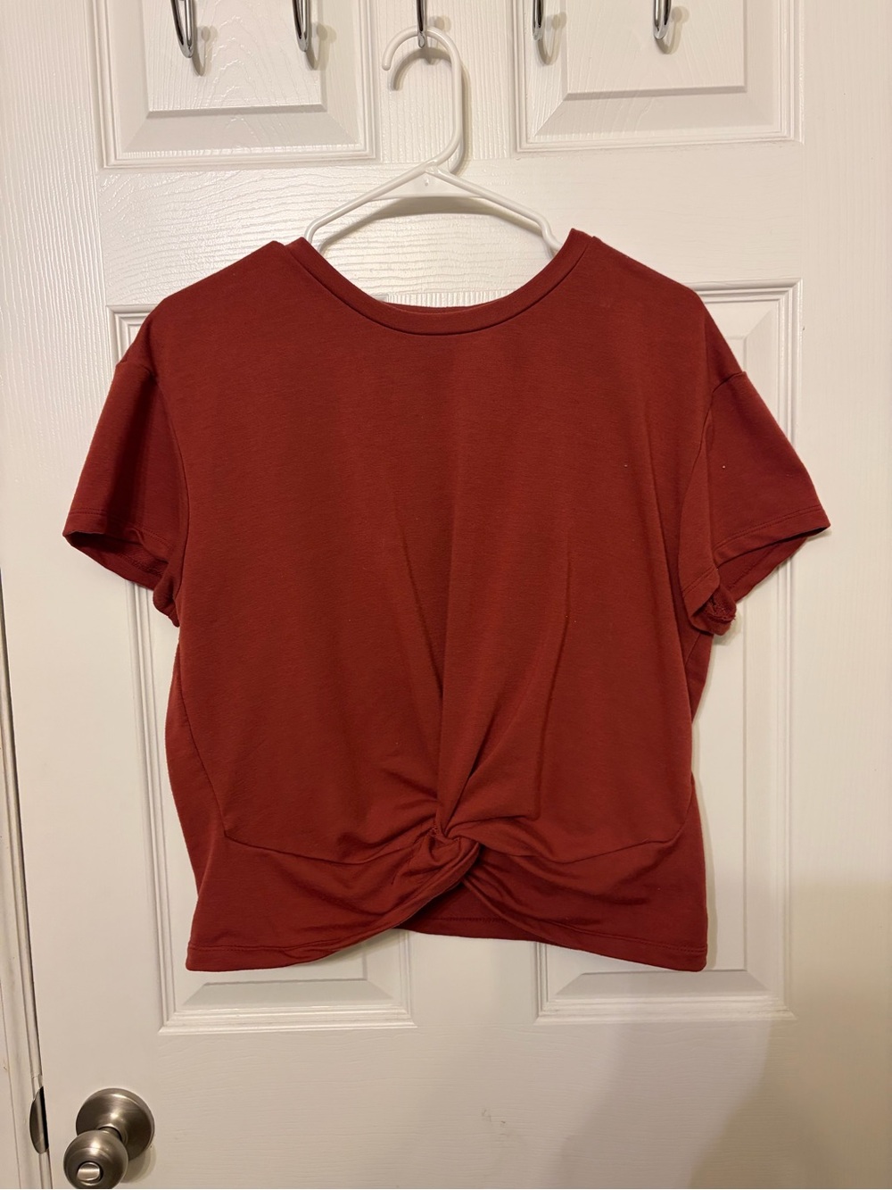 Lush Women's Twist-Front Short Sleeve Top - Rust